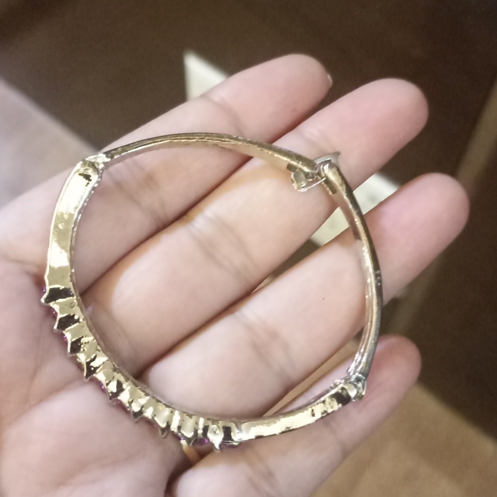 Beautiful pink stone bracelet - Picture 3 of 5